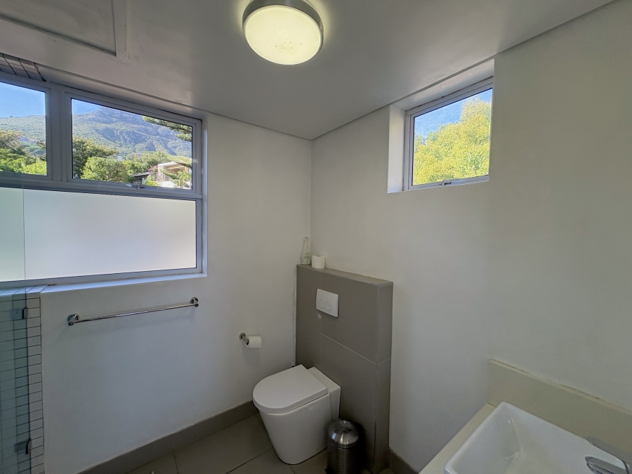 To Let 2 Bedroom Property for Rent in Camps Bay Western Cape